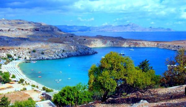 Villaer Cristelia Seafront & Pool