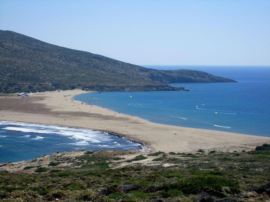Villaer Cristelia Seafront & Pool