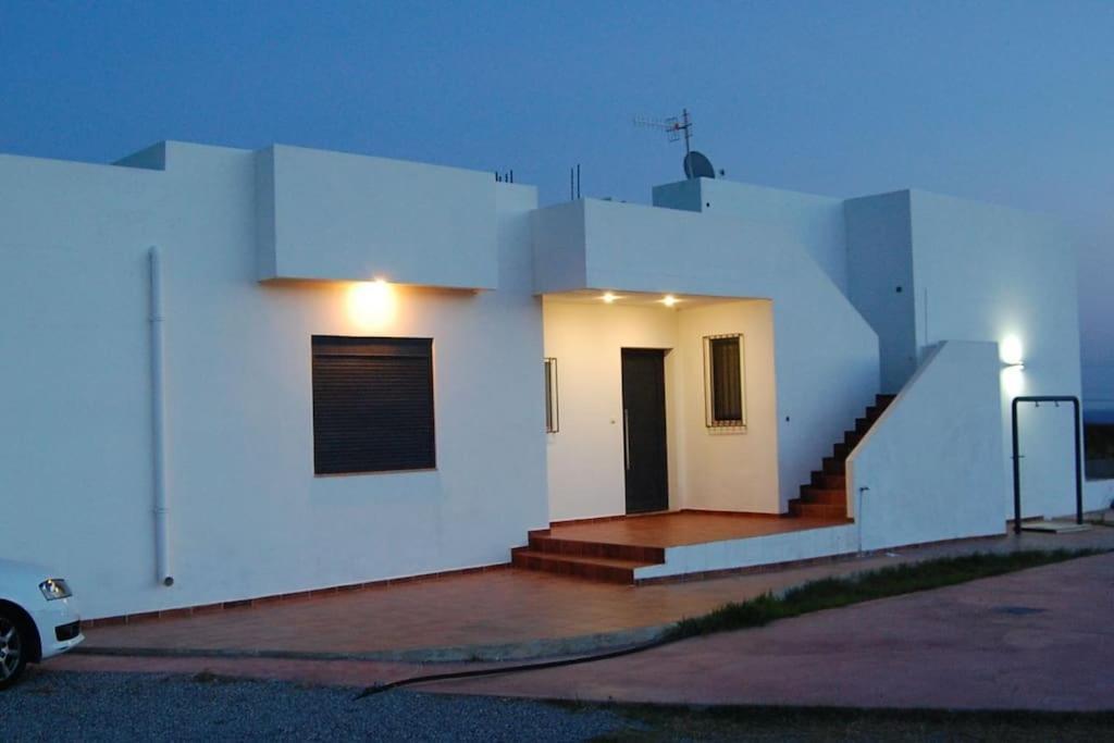 Villaer Cristelia Seafront & Pool