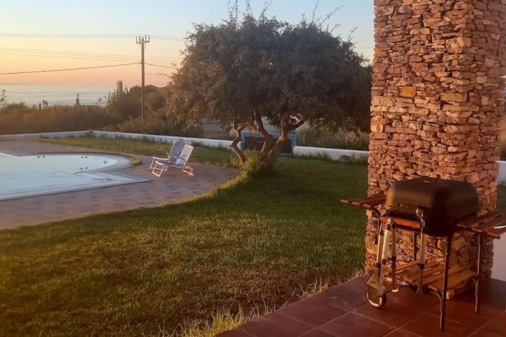 Villaer Cristelia Seafront & Pool