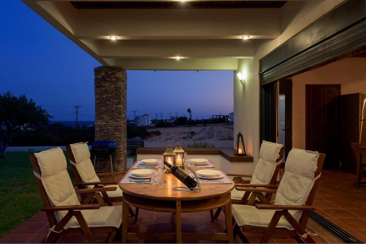 Villaer Cristelia Seafront & Pool Lakhania